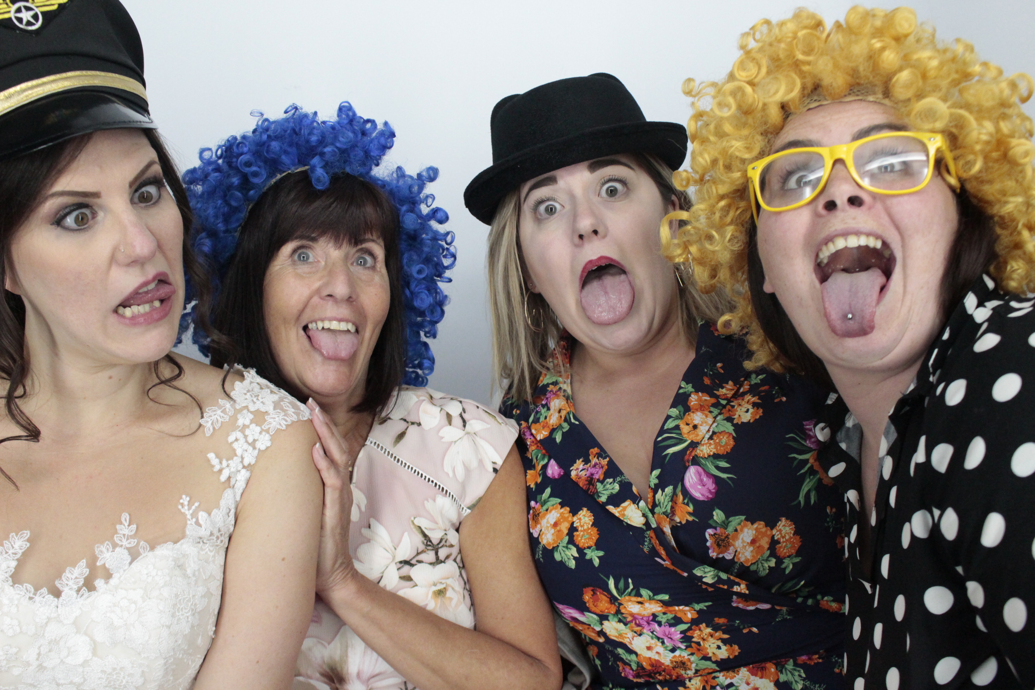 Kim & Andy's Wedding | View more photos from the event at gallery.myphotoboothexperience.co.uk/u/MyPhotoBoothExperienceLtd/Kim-Andys-Wedding